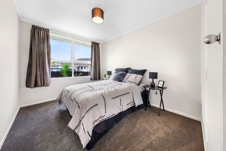 Photo of property in 8 Blake Road, Mangere East, Auckland, 2024