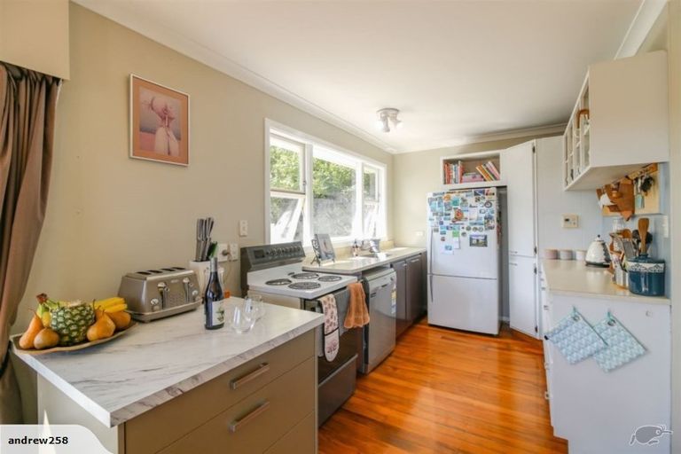 Photo of property in 23 Wairere Road, Bastia Hill, Whanganui, 4500