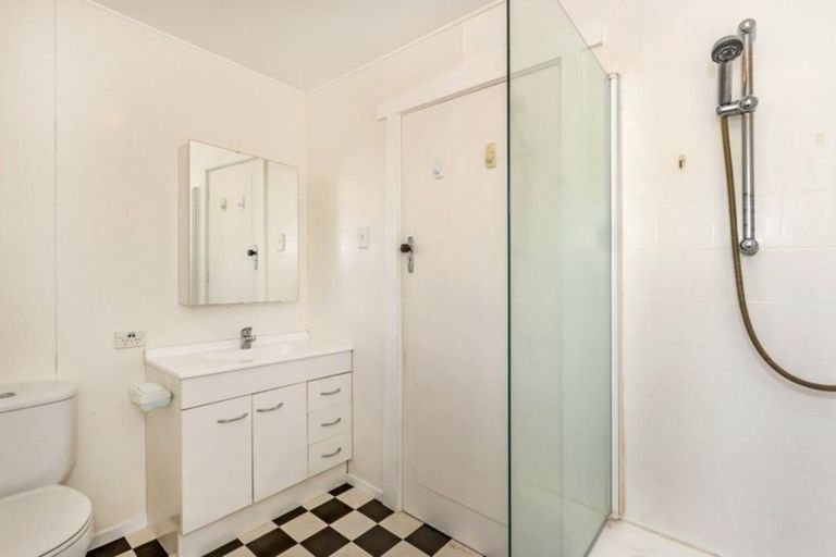 Photo of property in 16 Hopkins Street, Woolston, Christchurch, 8023