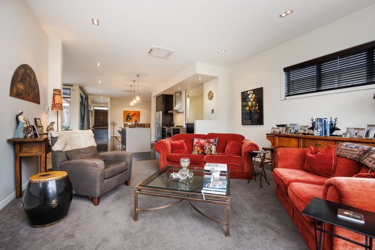 Photo of property in 25 Montgomery Terrace, Hokowhitu, Palmerston North, 4410