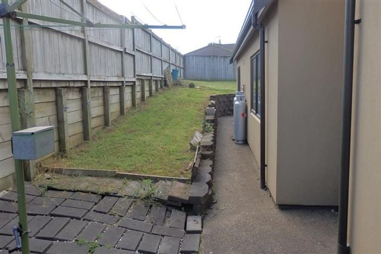 Photo of property in 21 Parkhaven Drive, Rosehill, Papakura, 2113