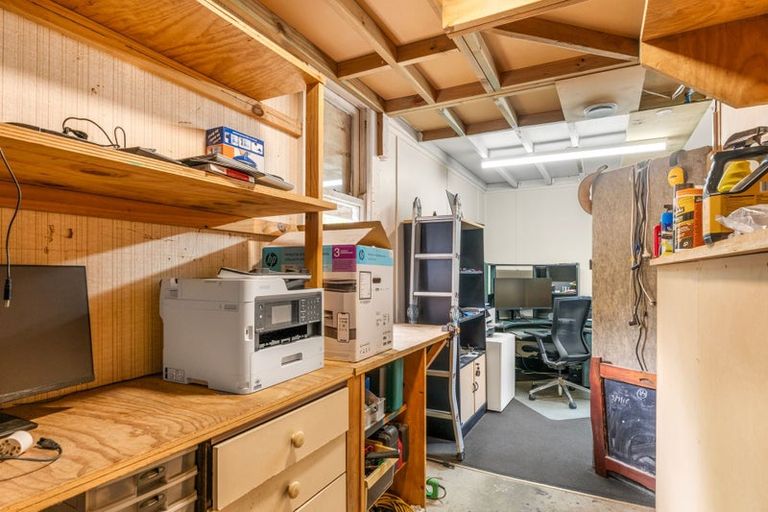 Photo of property in 300 Aberdeen Road, Gisborne, 4010