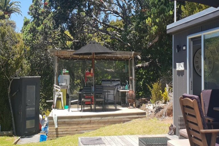 Photo of property in 15 Cuvier Crescent, Kuaotunu West, Whitianga, 3592