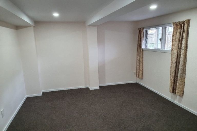 Photo of property in 49 Woodglen Road, Glen Eden, Auckland, 0602