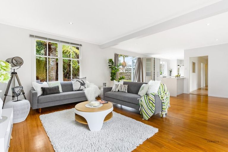 Photo of property in 342 Titirangi Road, Titirangi, Auckland, 0604