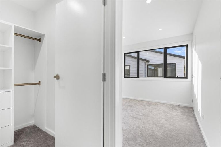 Photo of property in 11/25 Swanson Road, Henderson, Auckland, 0610