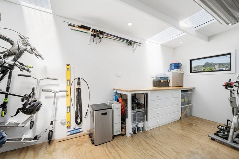 Photo of property in 143a Rongotai Road, Kilbirnie, Wellington, 6022