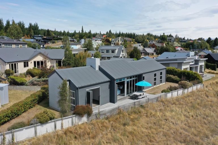 Photo of property in 9 Dwyer Place, Lake Tekapo, 7999