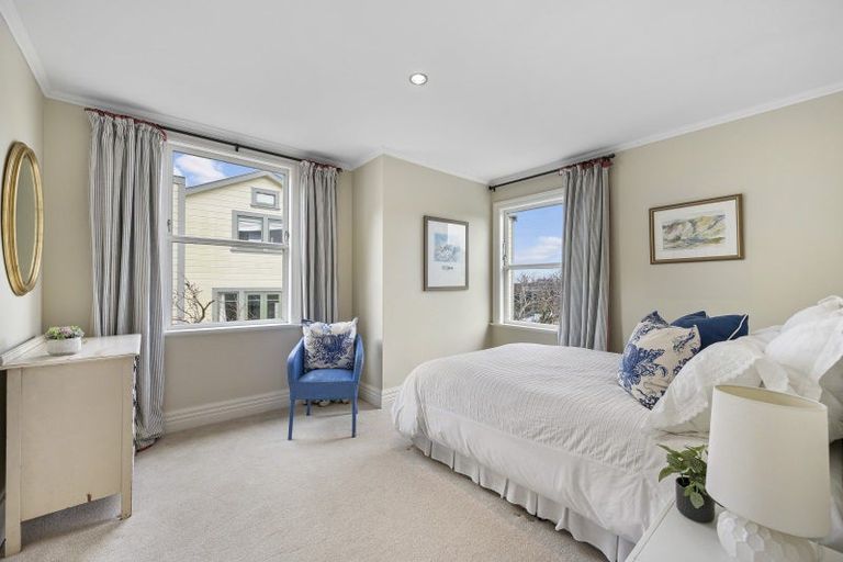 Photo of property in 1/23 Glenbervie Terrace, Thorndon, Wellington, 6011