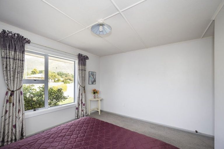 Photo of property in 23 Freyberg Avenue, Kurow, 9435