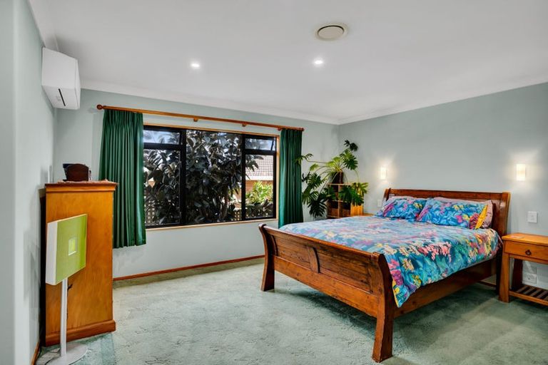 Photo of property in 3 Fairfax Terrace, Frankleigh Park, New Plymouth, 4310