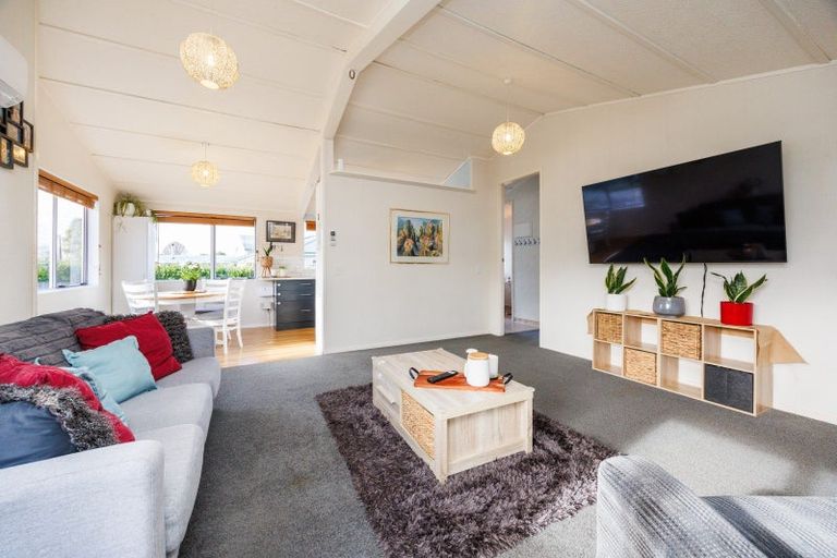 Photo of property in 10 Pirinoa Street, Feilding, 4702