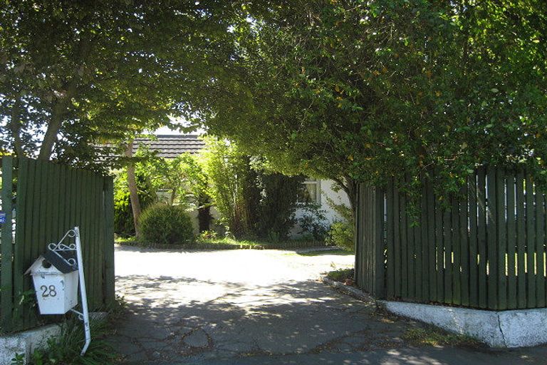 Photo of property in 28 Rossiter Avenue, Redwood, Christchurch, 8051