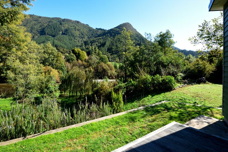 Photo of property in 158 Wakamarina Road, Canvastown, Havelock, 7178