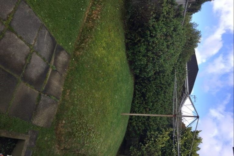 Photo of property in 9 Pekanga Road, Normandale, Lower Hutt, 5010