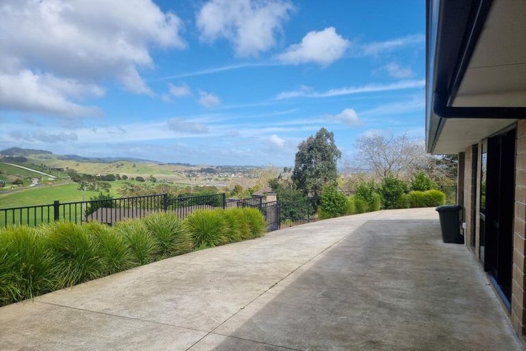 Photo of property in 213 Kimihia Road, Huntly, 3771