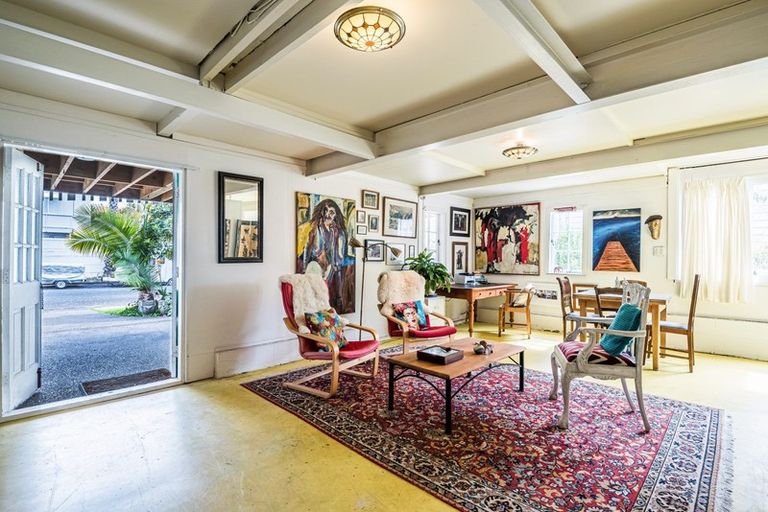 Photo of property in 24a Cautley Street, Stanley Point, Auckland, 0624