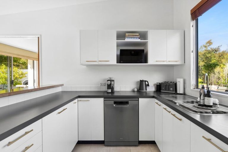 Photo of property in 4 Cederman Drive, Kaiteriteri, Motueka, 7197