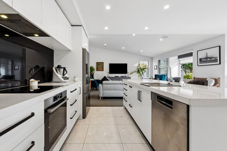Photo of property in 31 Saint Pauls Drive, Brookfield, Tauranga, 3110