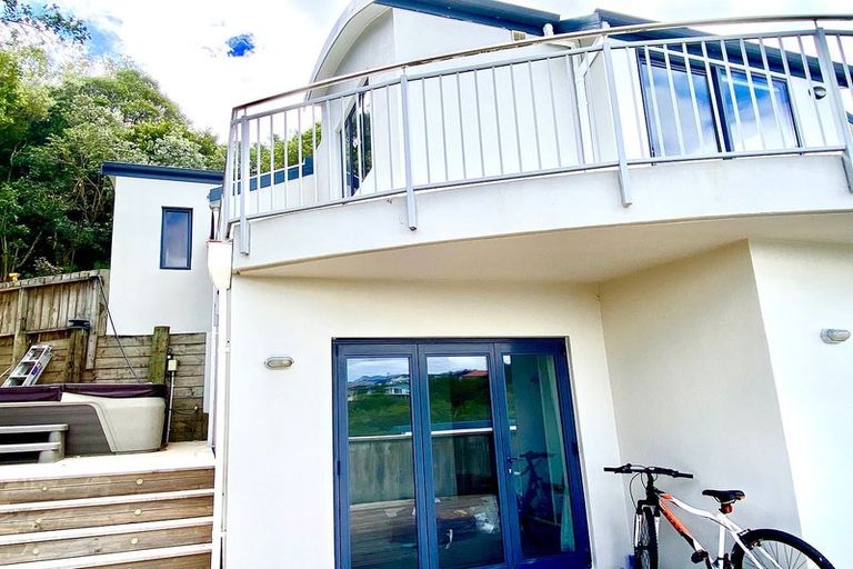 Photo of property in 59a Mana View Road, Paremata, Porirua, 5026