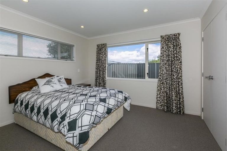 Photo of property in 2a Mcnaughton Place, Onekawa, Napier, 4110