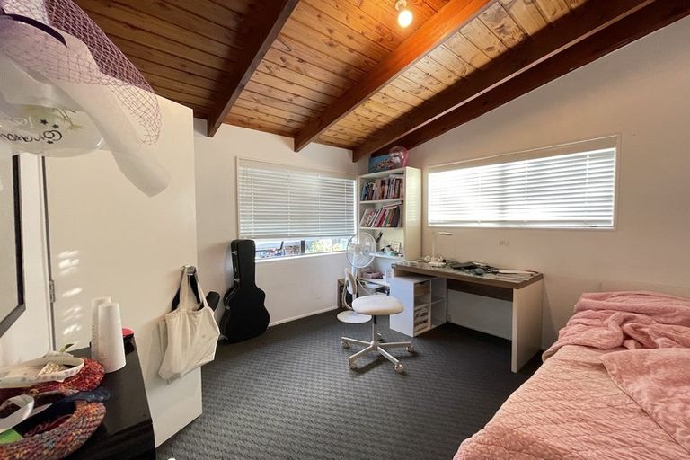 Photo of property in 1/1 Mayfair Crescent, Mairangi Bay, Auckland, 0630