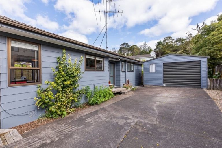 Photo of property in 30 Hydra Place, Glen Eden, Auckland, 0602