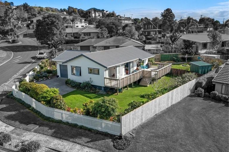 Photo of property in 2 Kassa Rise, Helensville, 0800