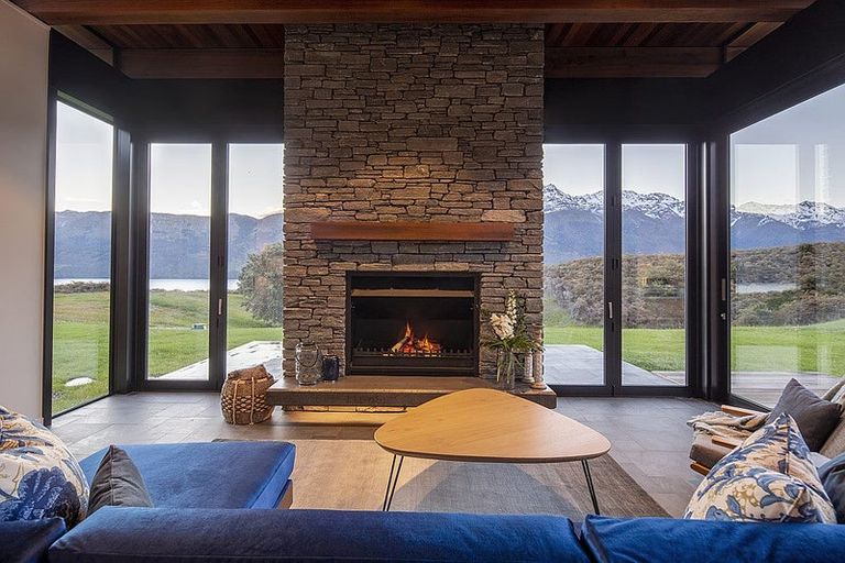 Photo of property in Wyuna, 5 River Valley View, Glenorchy, 9372