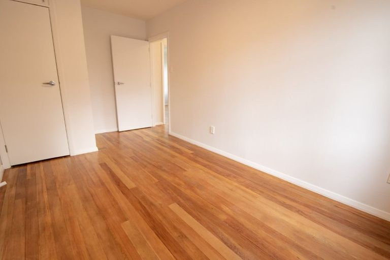 Photo of property in 211 Cambridge Terrace, Naenae, Lower Hutt, 5011