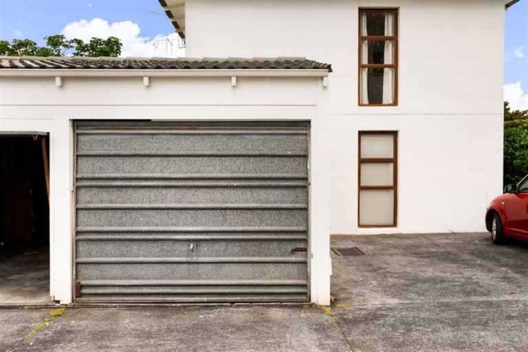 Photo of property in 2/17 Coyle Street, Sandringham, Auckland, 1025