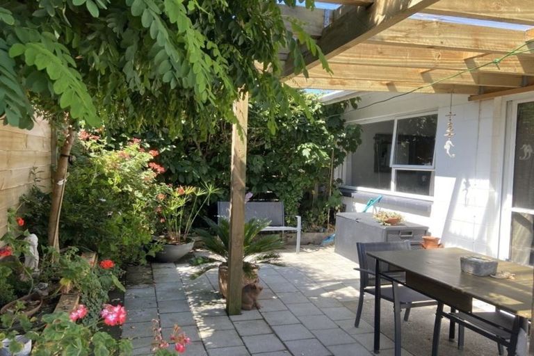 Photo of property in 28a Moulton Street, Moturoa, New Plymouth, 4310