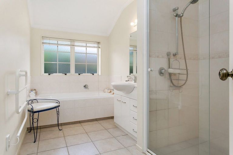 Photo of property in 58 Princes Street, Cambridge, 3434