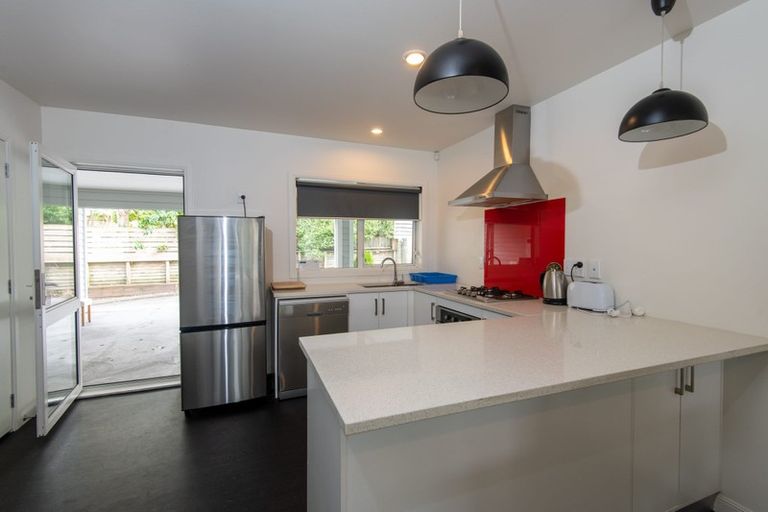 Photo of property in 4/5 Edgecumbe Street, Whitiora, Hamilton, 3200