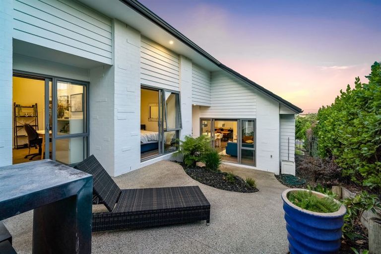 Photo of property in 96 Arran Point Parade, Orewa, 0931