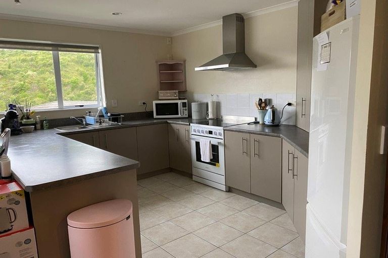 Photo of property in 4 Abbey Way, Whitby, Porirua, 5024