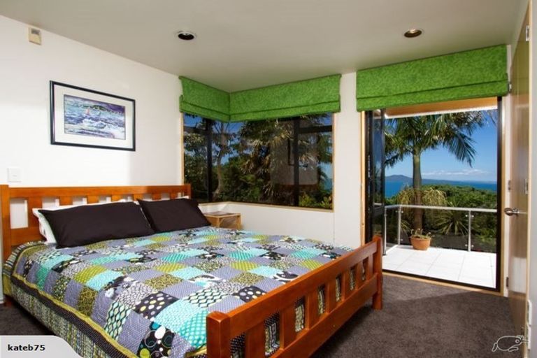 Photo of property in 2/19 Churchill Road, Murrays Bay, Auckland, 0630