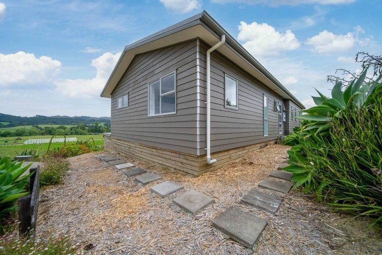 Photo of property in 571 Shoemaker Road, Waipu, 0582