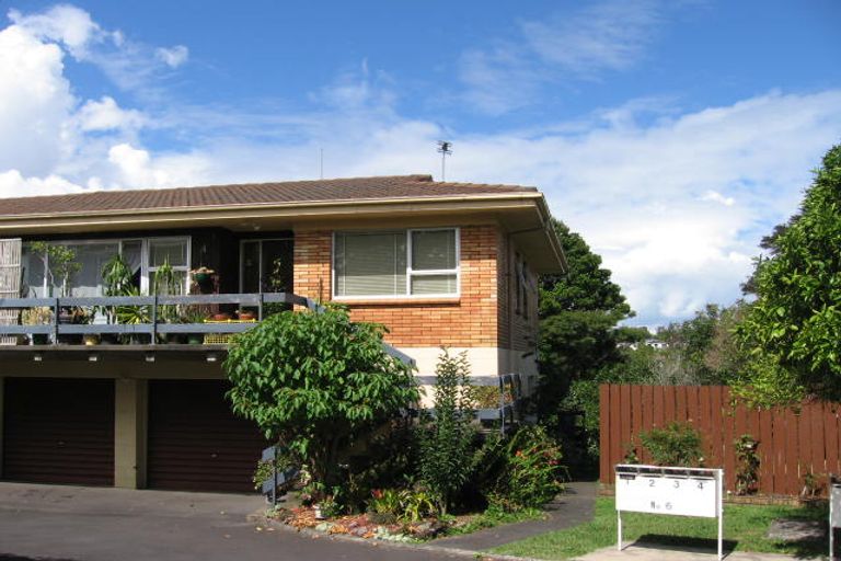 Photo of property in 2/6 Pamela Place, New Lynn, Auckland, 0600