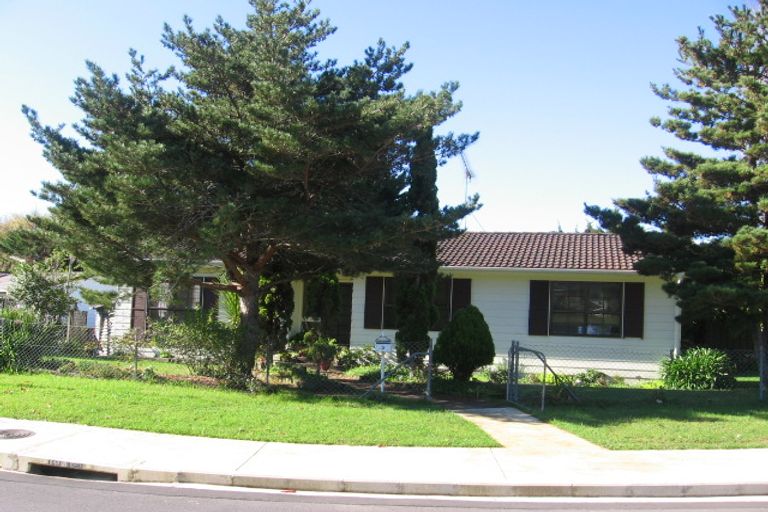 Photo of property in 3 Coey Place, Glen Eden, Auckland, 0602