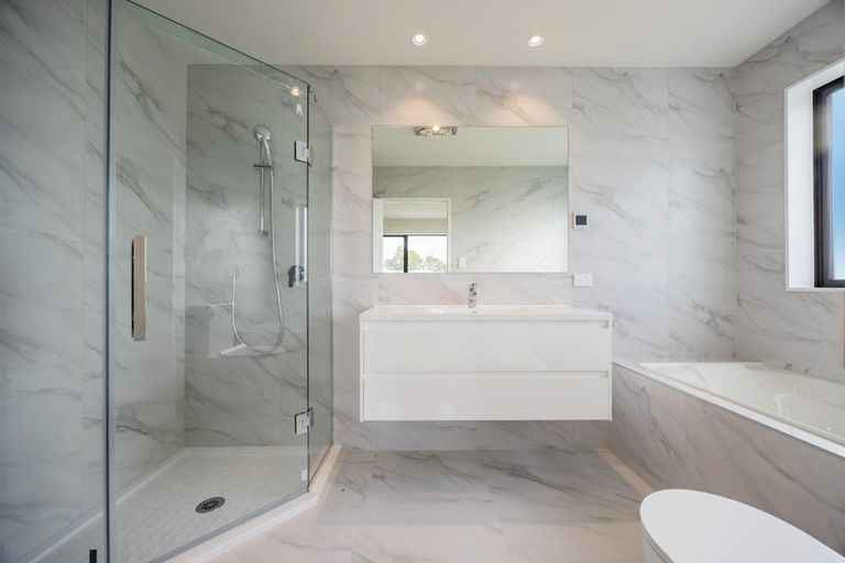 Photo of property in 18a Winfield Road, Kumeu, 0810