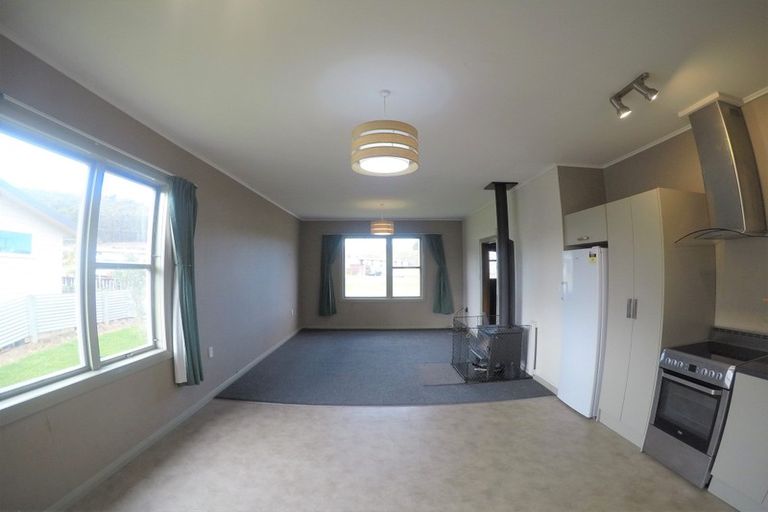 Photo of property in 43 Copinsha Street, Palmerston, 9430