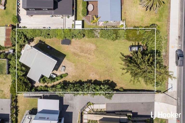 Photo of property in 39 Seaforth Road, Waihi Beach, 3611