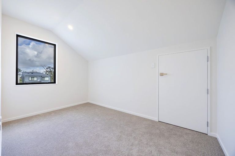 Photo of property in 18a Winfield Road, Kumeu, 0810