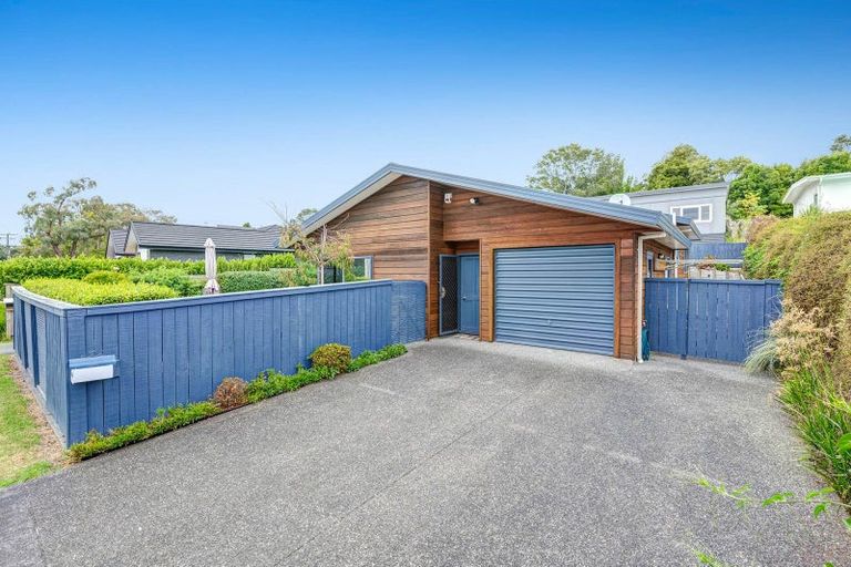 Photo of property in 20 Otanerua Road, Hatfields Beach, Orewa, 0931