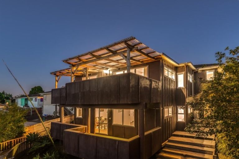 Photo of property in 7 Leo Street, Glen Eden, Auckland, 0602