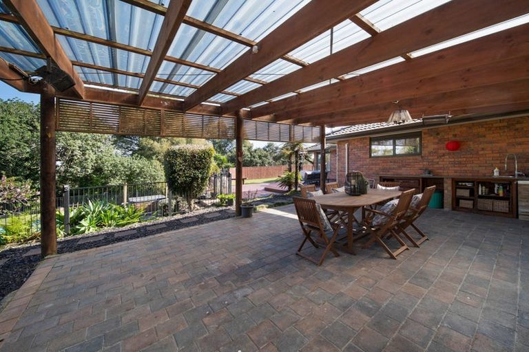 Photo of property in 11 Tanah Merah Drive, Papakura, 2110