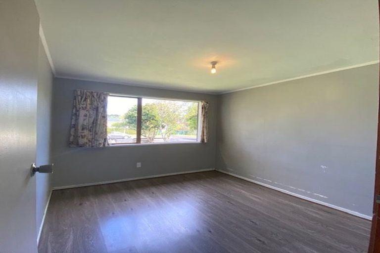 Photo of property in 29 Luanda Drive, Ranui, Auckland, 0612