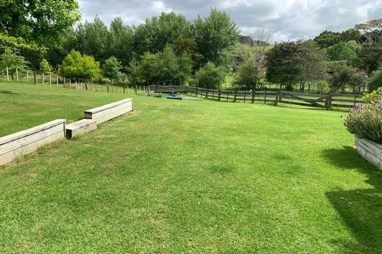 Photo of property in 17 Westminster Glen, Matakana, Warkworth, 0985