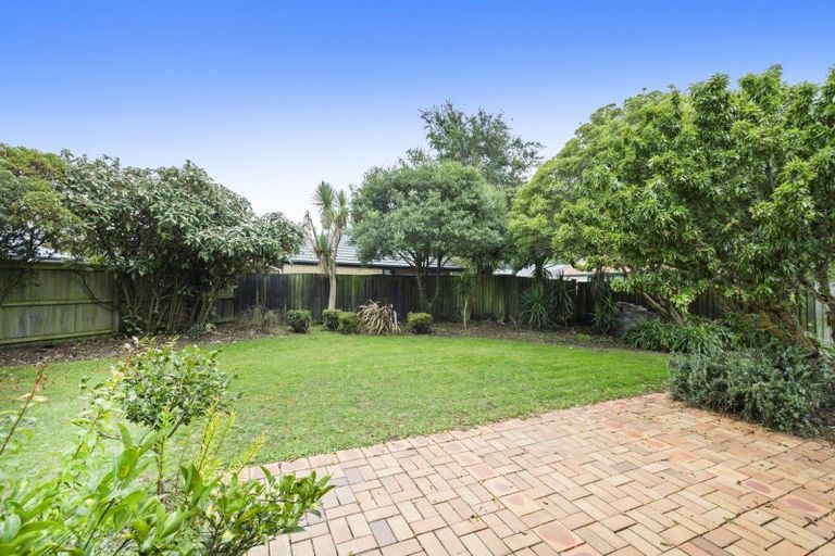 Photo of property in 12 Courtfield Close, Parklands, Christchurch, 8083